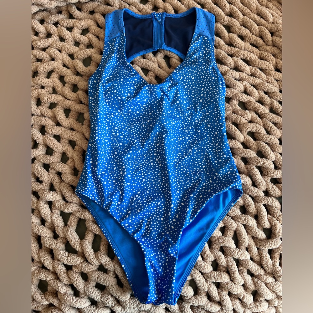 NIKE swim